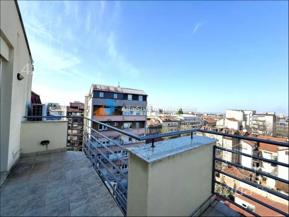 Šestosoban stan | 4zida