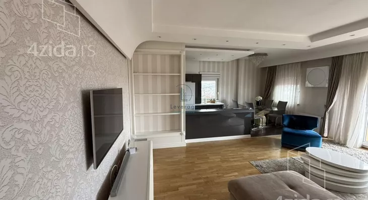 Četvoroiposoban stan | 4zida