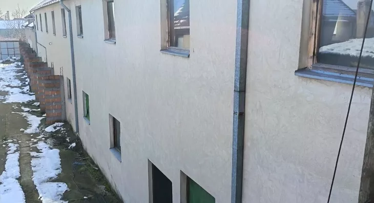 Poslovna zgrada | 4zida