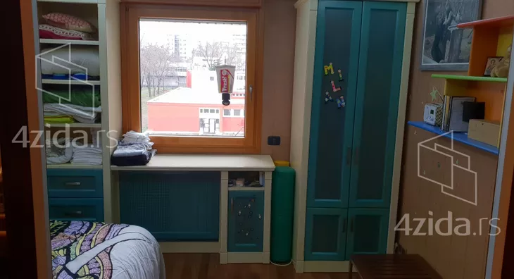 Petosoban stan | 4zida