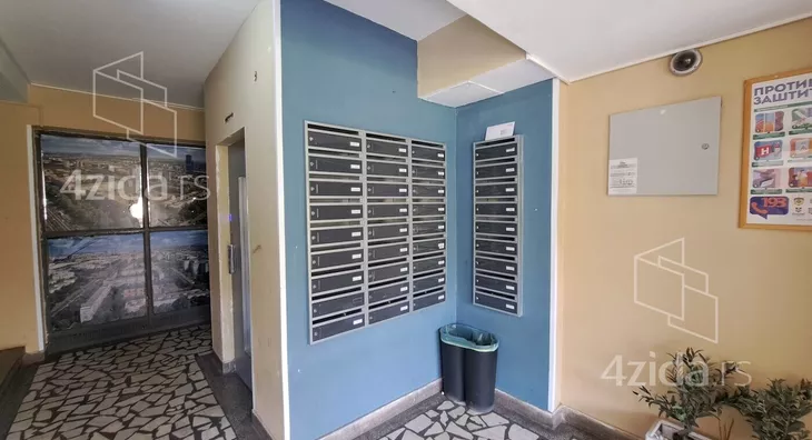 Troiposoban stan | 4zida