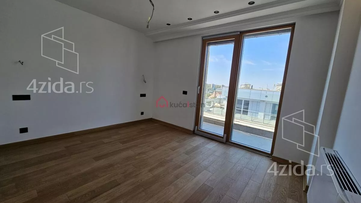 Petosoban stan | 4zida