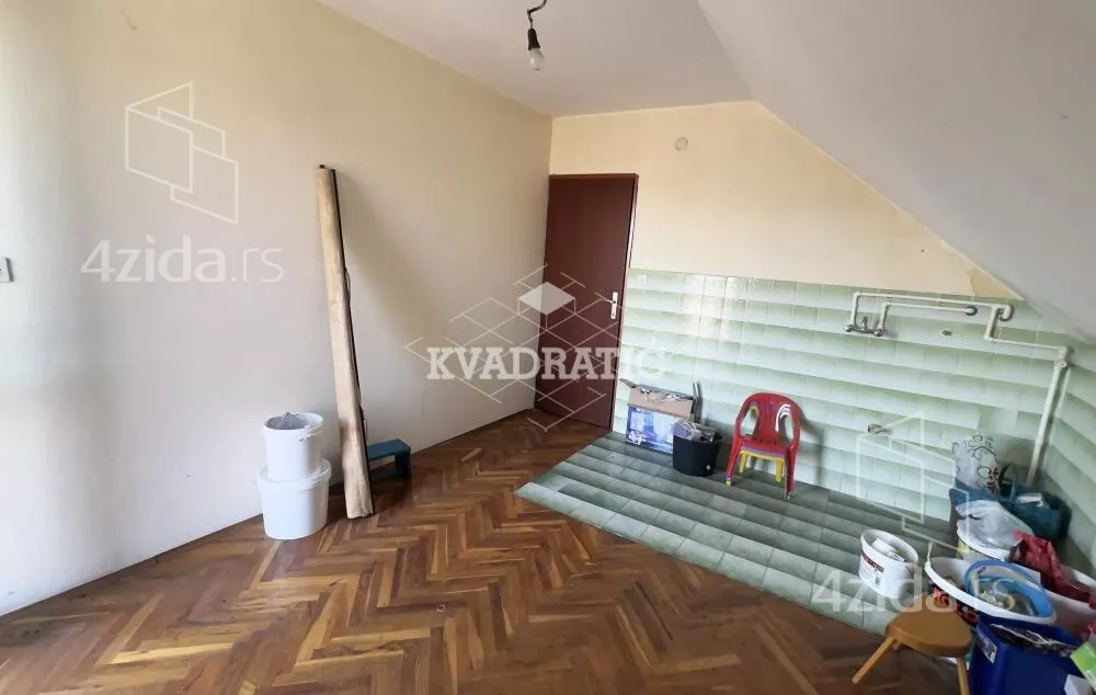 4-etažna kuća | 4zida