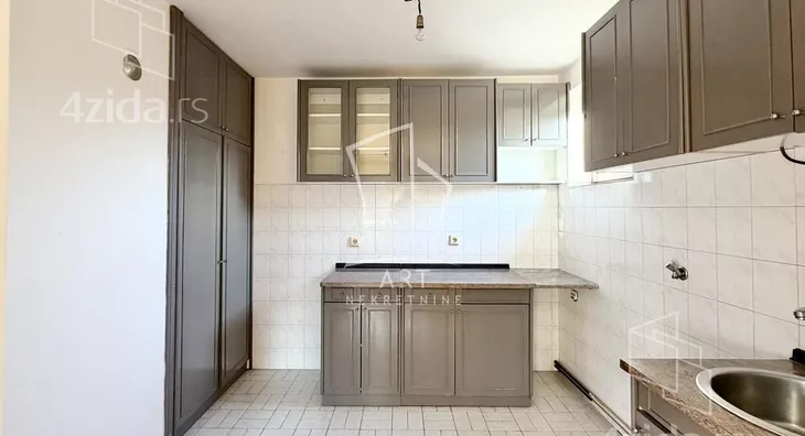 4-etažna kuća | 4zida