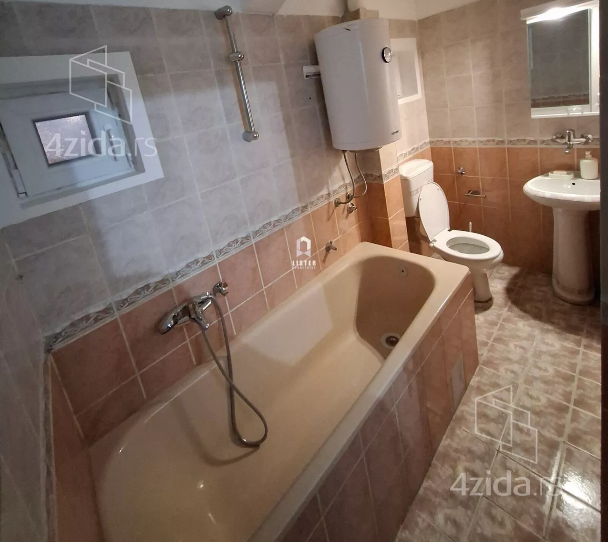 Troiposoban stan | 4zida