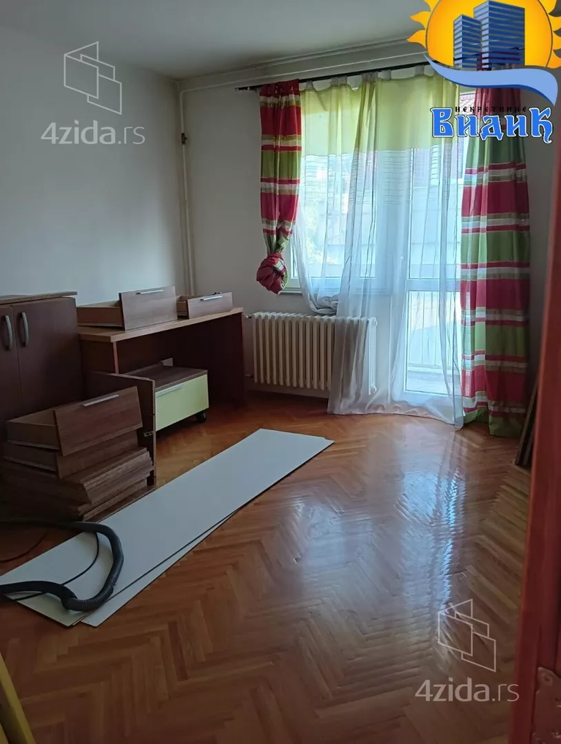 Četvoroiposoban stan | 4zida