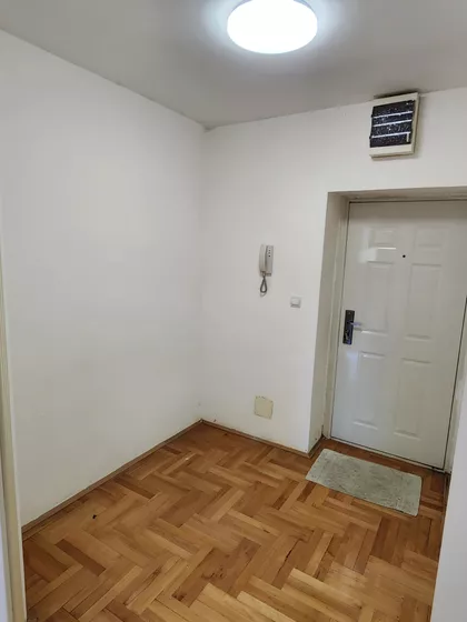 Romanijska 15A | 4zida.rs