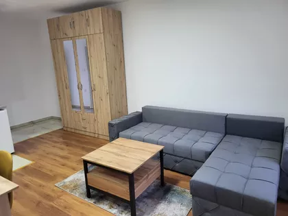 Jug Bogdana 7 | 4zida.rs