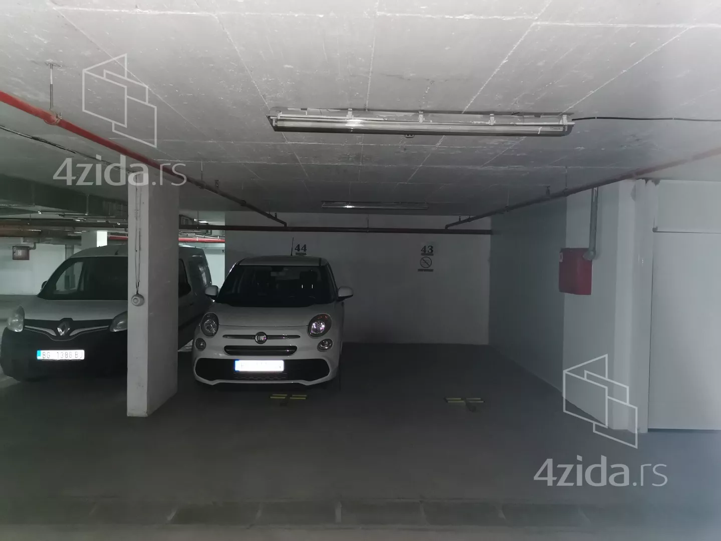 Parking | 4zida
