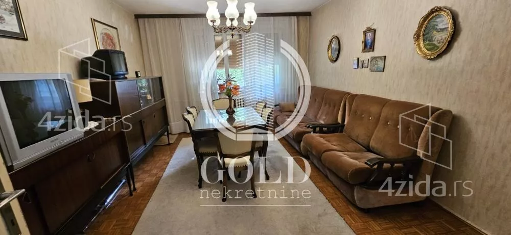 Troiposoban stan | 4zida