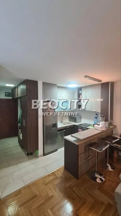 Janka Čmelika | 4zida.rs