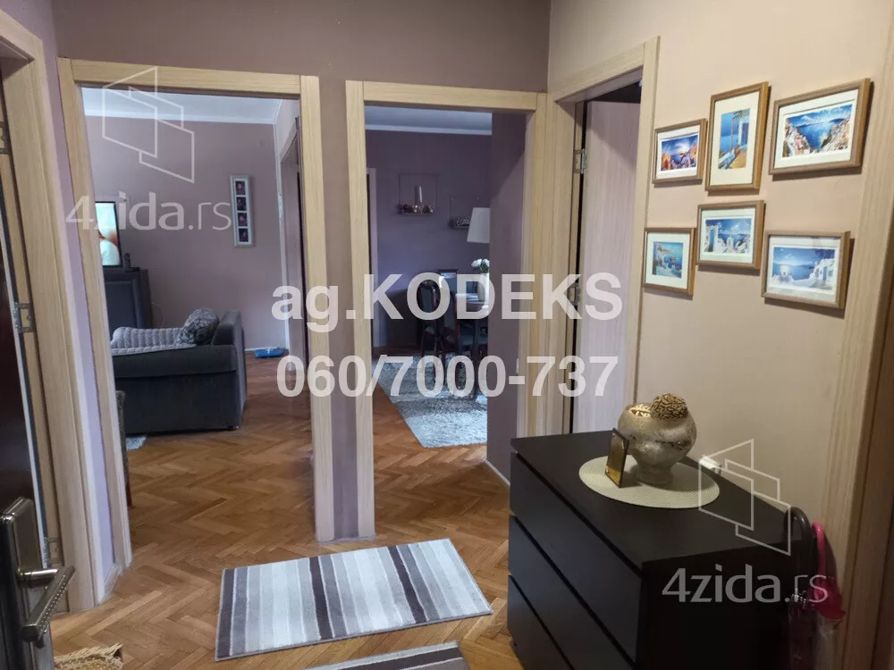 Četvorosoban stan | 4zida