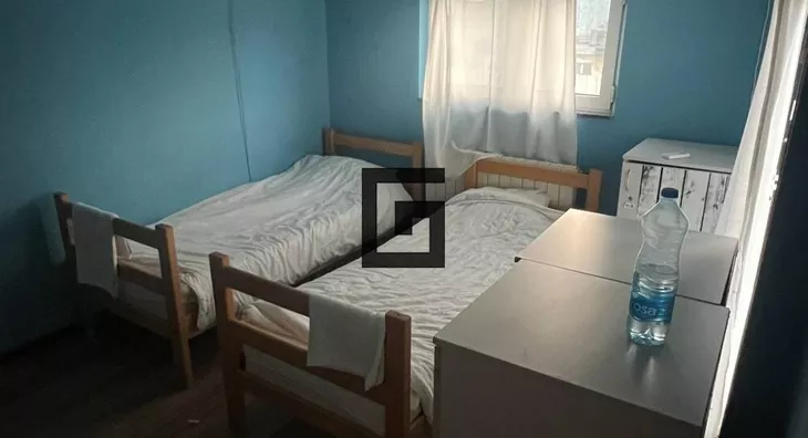 Šestoiposoban stan | 4zida