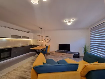 Stan + parkong mesto u podzemnoj garaži | 4zida.rs