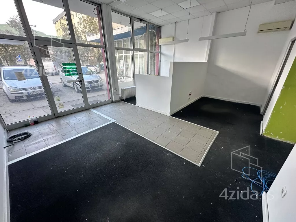 Poslovni prostor | 4zida