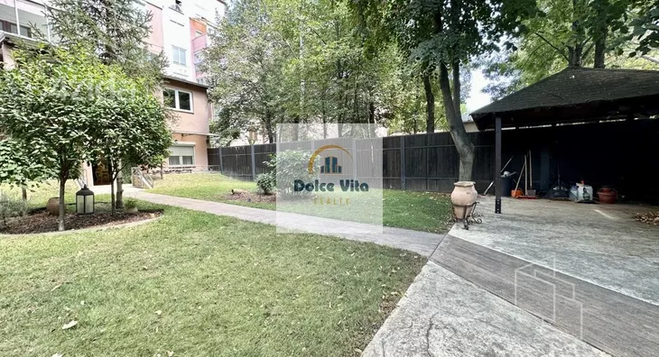 Šestosoban stan | 4zida