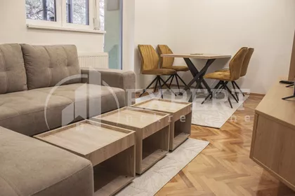 Milana Rakića | 4zida.rs