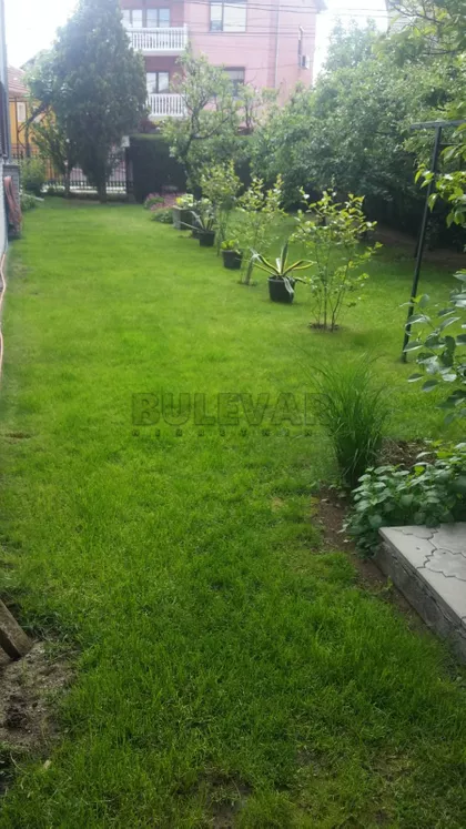 Krfska | 4zida.rs