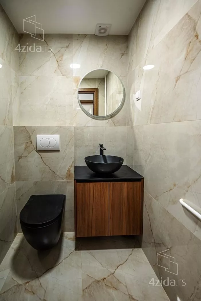 Četvoroiposoban stan | 4zida