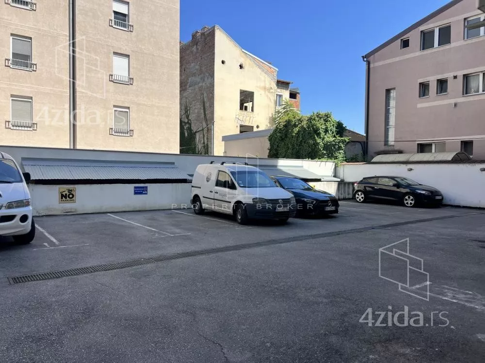 Garaža | 4zida