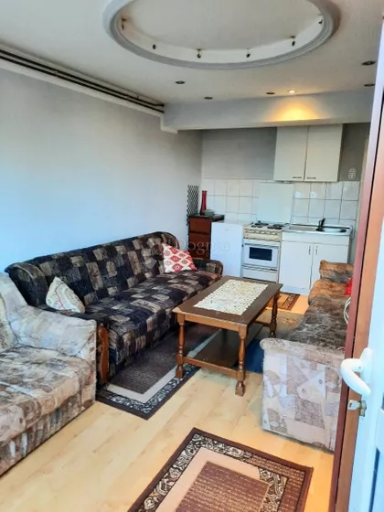 Šesnaestog Oktobra | 4zida.rs