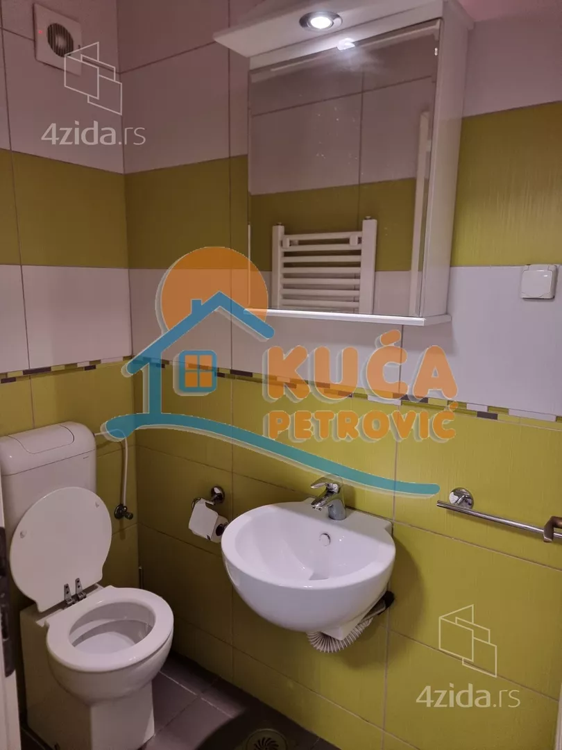 Troiposoban stan | 4zida