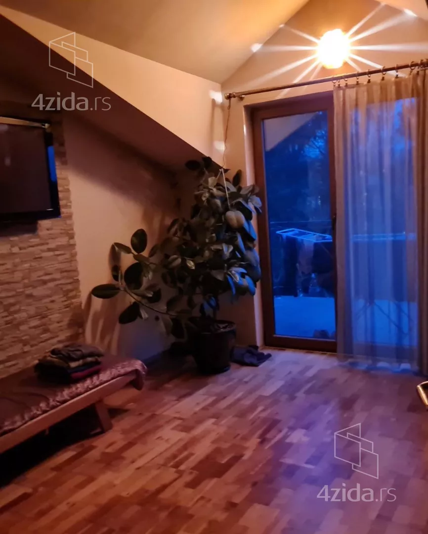 3-etažna kuća | 4zida