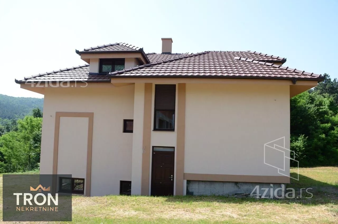 2-etažna kuća | 4zida