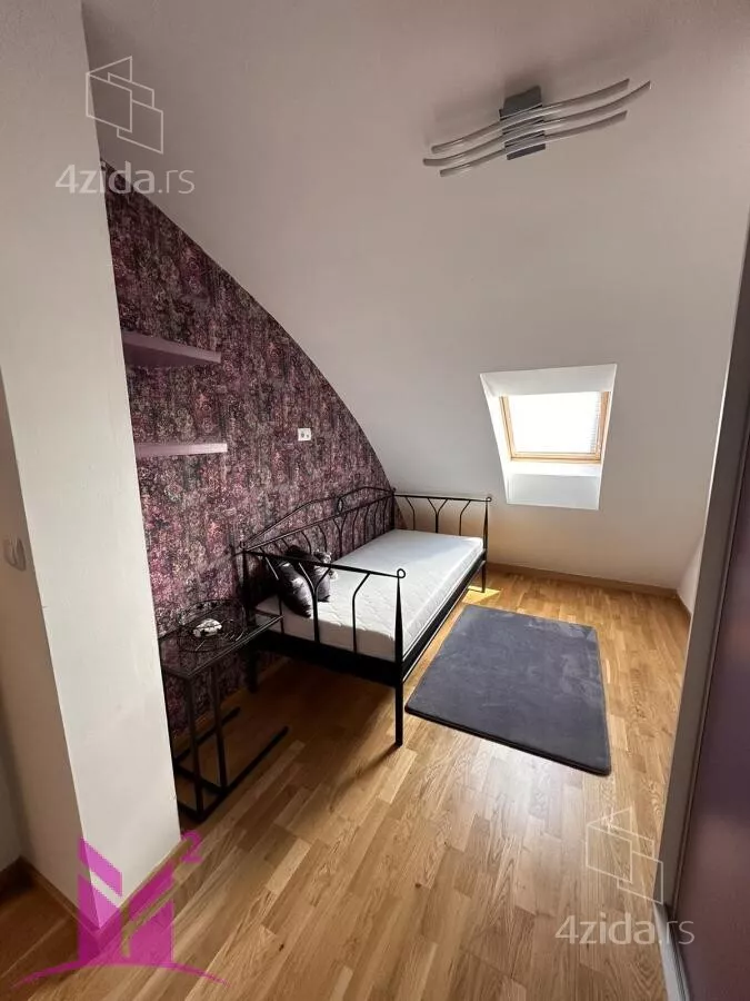 Petosoban stan | 4zida