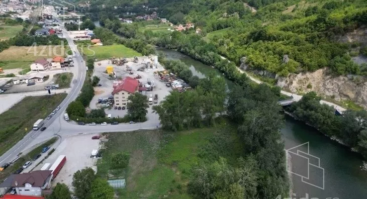Plac | 4zida