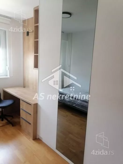 Četvoroiposoban stan | 4zida