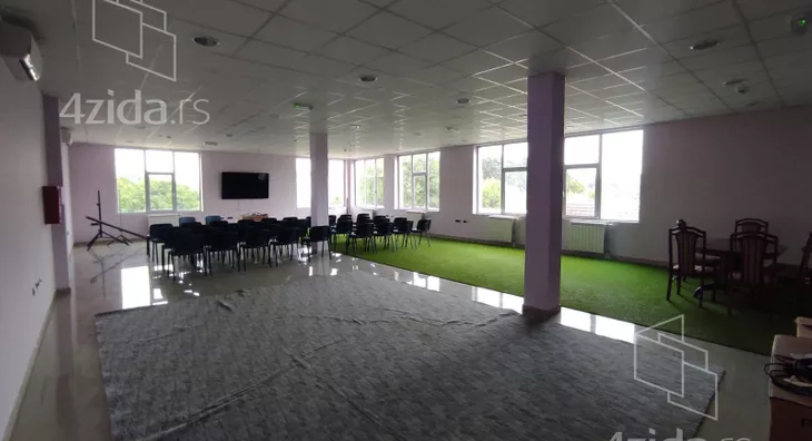 Poslovni prostor | 4zida