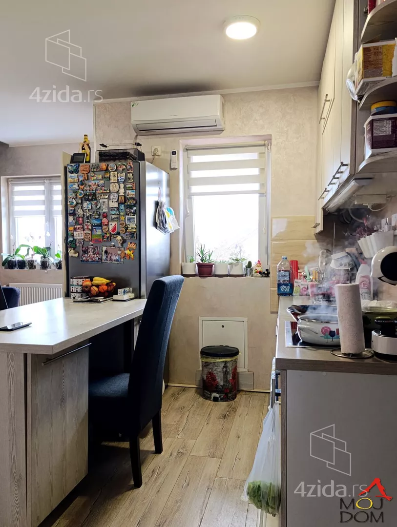 Četvoroiposoban stan | 4zida