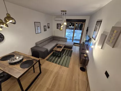 Vukov Spomenik | 4zida.rs