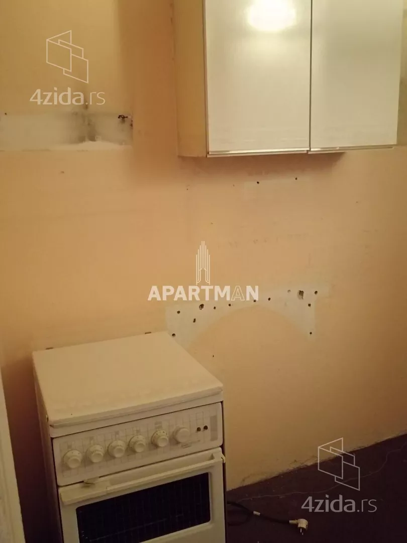 Četvoroiposoban stan | 4zida