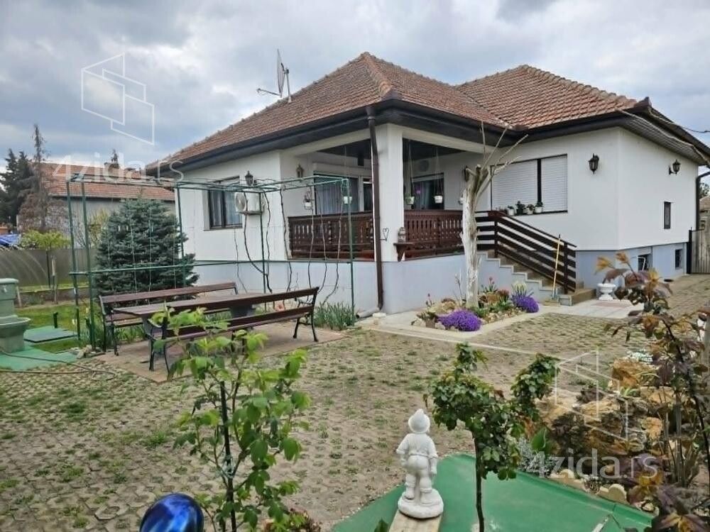 Kuća – Bikovo, Čantavirski put, Severnobački upravni okrug - Prikaz 2