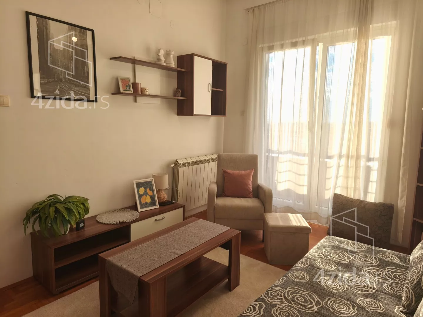 Jednoiposoban stan | 4zida