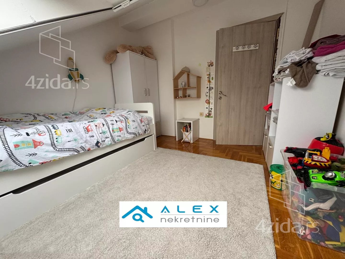 Četvorosoban stan | 4zida