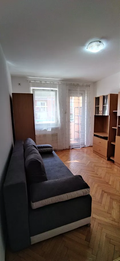 Branimira Ćosića 23 | 4zida.rs