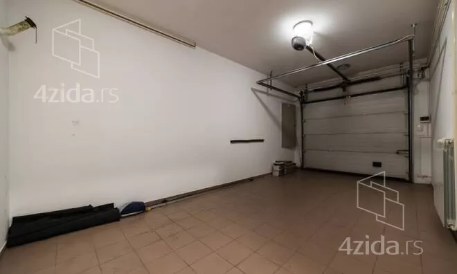 4-etažna kuća | 4zida