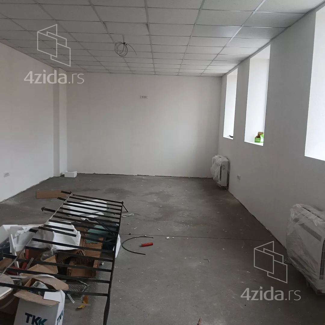 Poslovni prostor | 4zida