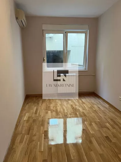 Hram Svetog Save | 4zida.rs