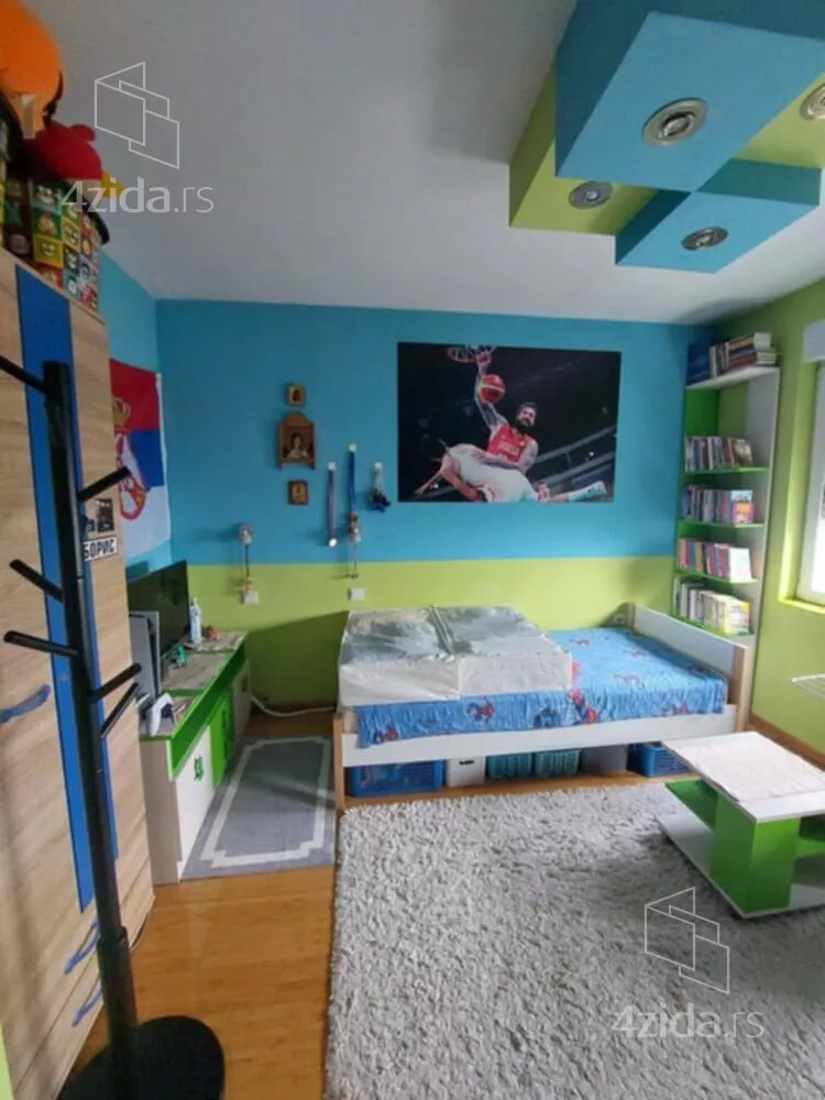 Troiposoban stan | 4zida