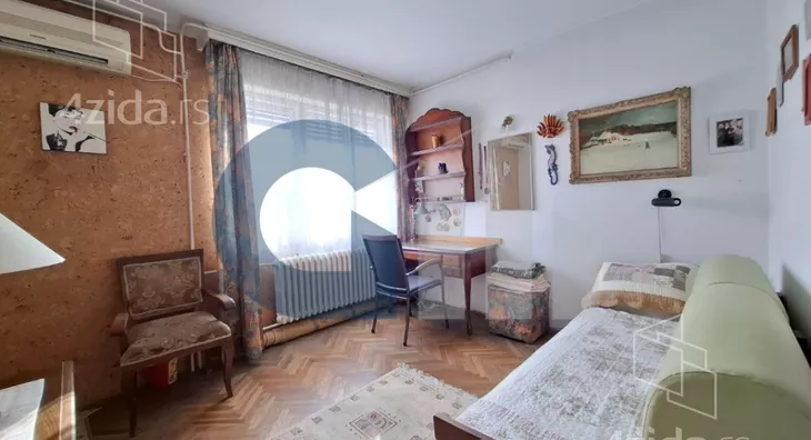 Četvoroiposoban stan | 4zida