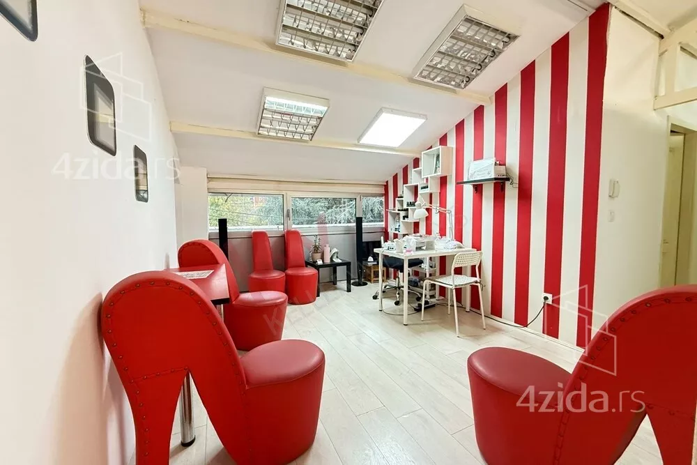 Poslovni prostor | 4zida
