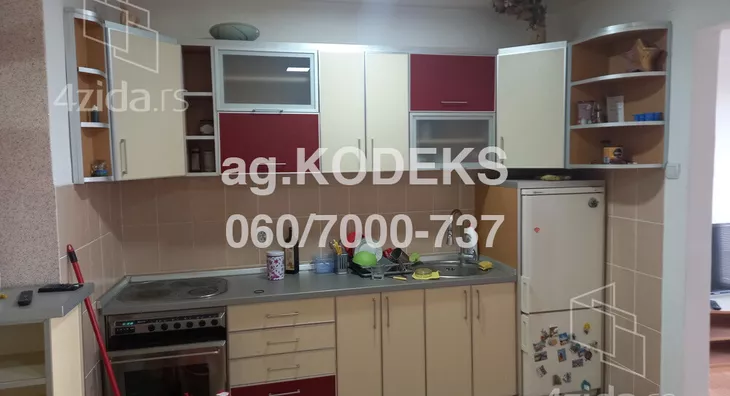 Petosoban stan | 4zida