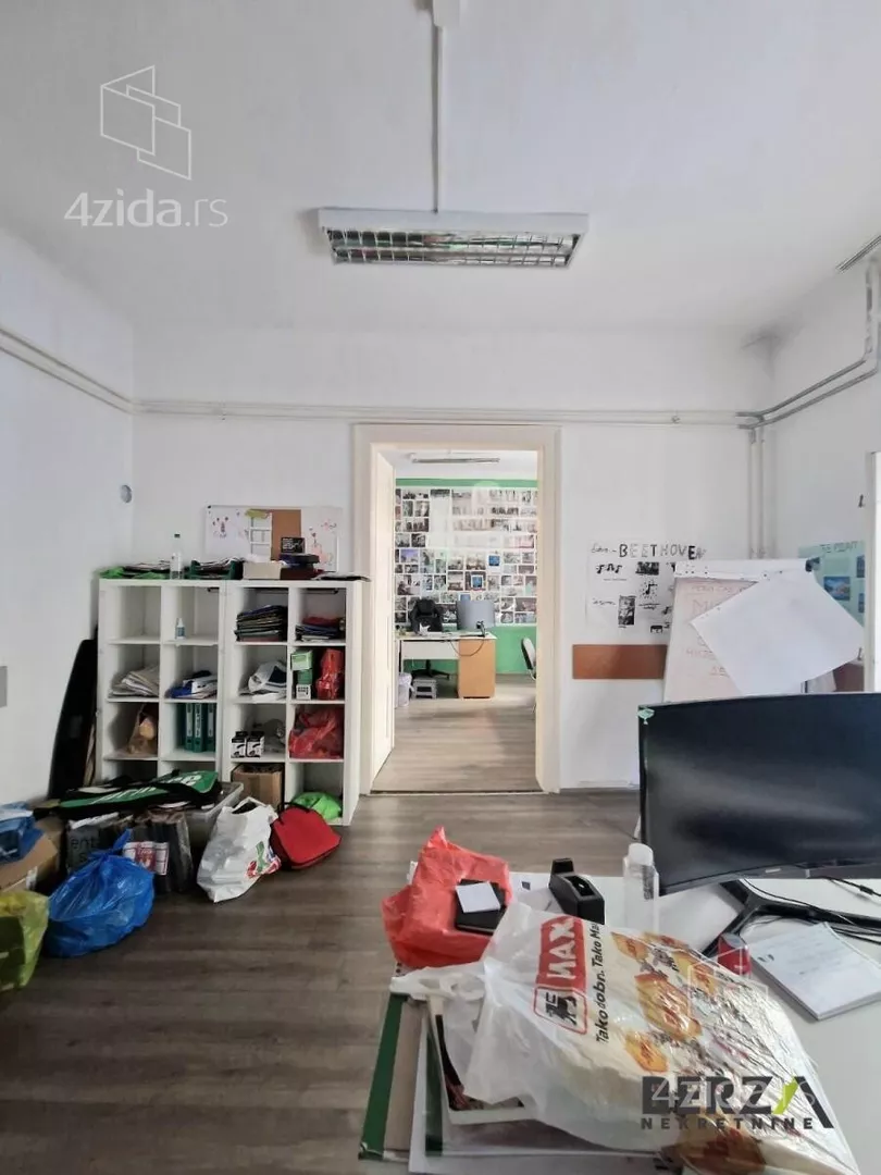 Šestosoban stan | 4zida