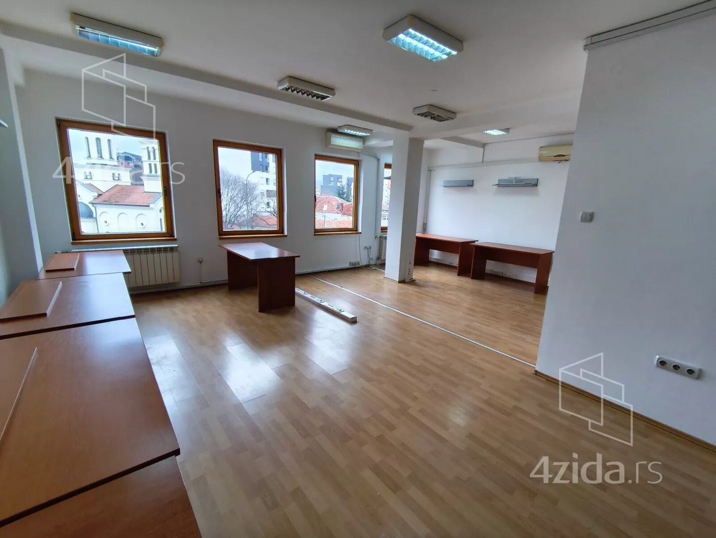 Poslovni prostor | 4zida