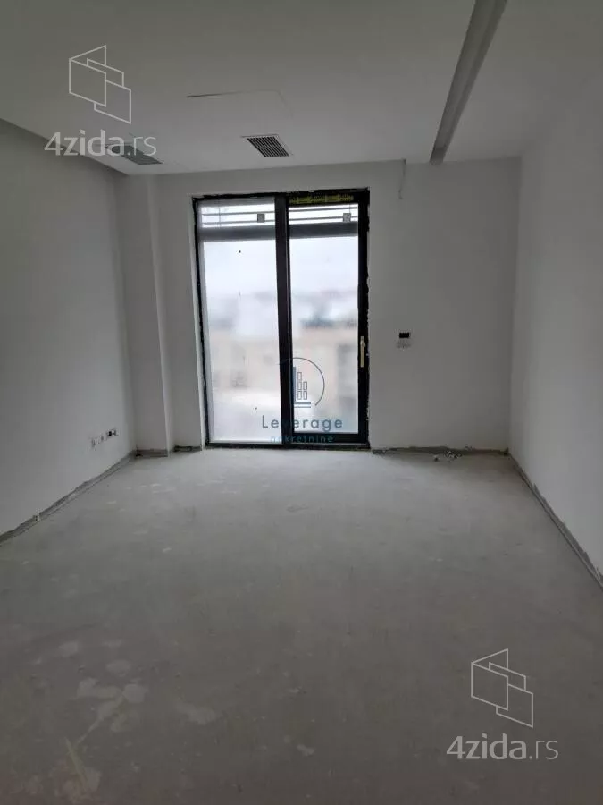 Četvoroiposoban stan | 4zida