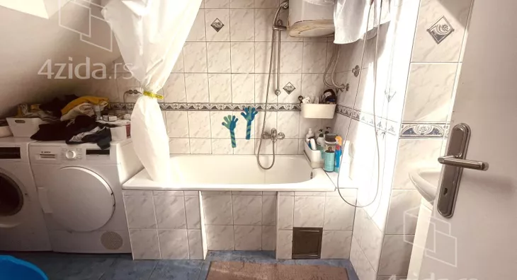 Šestosoban stan | 4zida